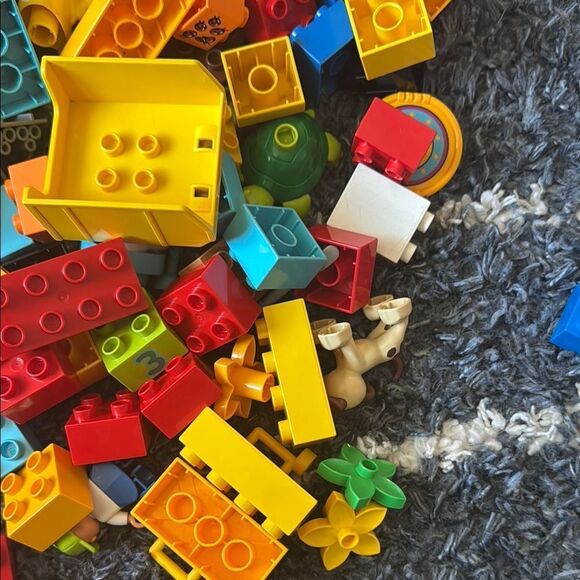 Bundle of Lego Duplo Blocks and Carrying Case - Picture 7 of 11